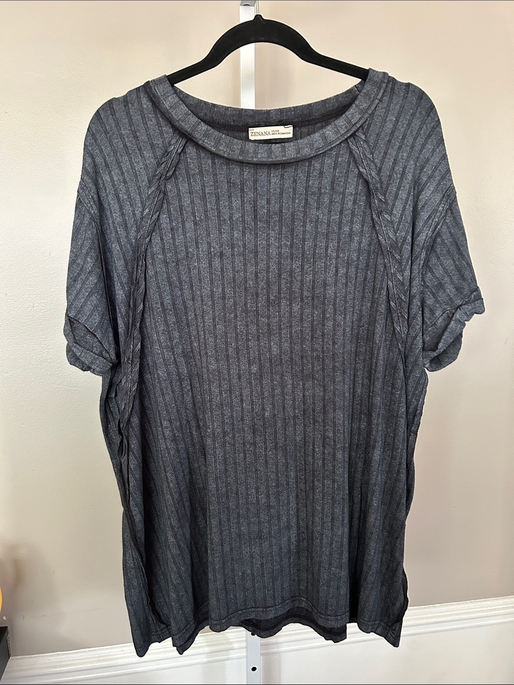 Zenana Outfitters Dark Gray Ribbed Short Sleeve Tee